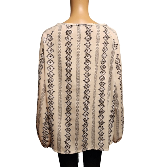 White Floral Folk Pheasant Blouse Size XL - Picture 4 of 11